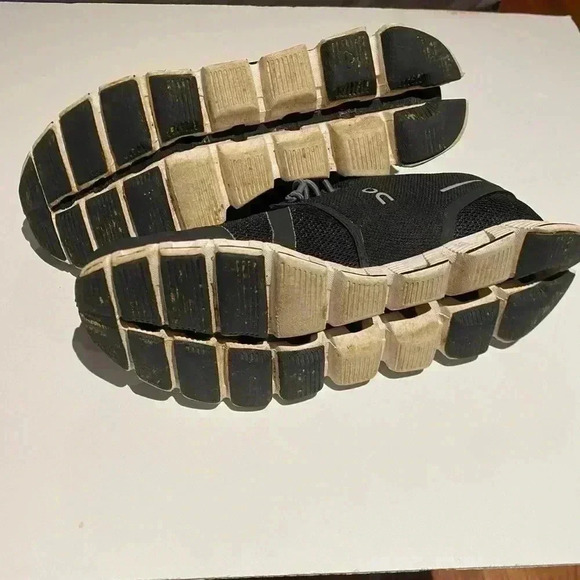 OnCloud Swiss Engineering Running Shoe Women - Picture 6 of 7